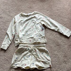 WildFox Cream shorts Set with Colorful hearts brand new size S